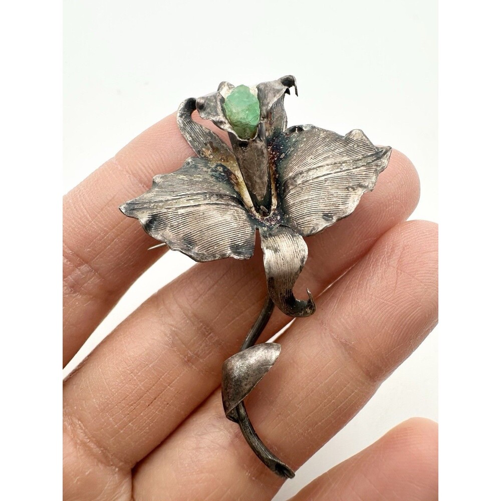 Estate Vintage 900 Silver Genuine Emerald Flower Brooch Pin